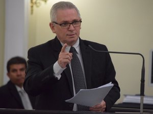 Deputado apresenta projeto para distribuição gratuita de repelentes
