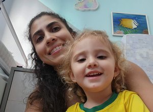 Mães falam sobre a experiência de equilibrar o uso da tecnologia na vida dos filhos