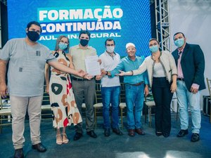 Convênio com a Uneal garante formação técnica a 800 professores da rede municipal