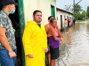 Prefeito anuncia criação do auxílio emergencial municipal às vítimas das chuvas em Viçosa