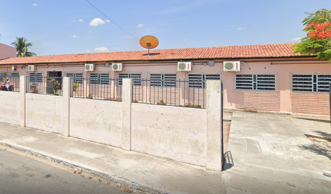 Pai de aluno ameaça diretora de escola em Delmiro Gouveia ao saber que o filho havia sido suspenso