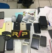 Vítima rastreia celular roubado e polícia encontra mais 25 aparelhos