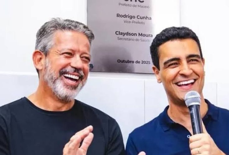 Ausência de JHC em evento de Lira reflete cautela em meio a diálogos em curso, não rompimento