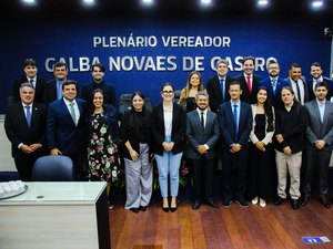 Vereadores dão boas-vindas a novos servidores concursados durante sessão da Câmara