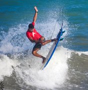 Campeonato de Surf de Japaratinga faz sucesso