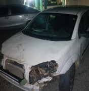 Condutor inabilitado é flagrado fazendo manobras perigosas com carro repleto de irregularidades
