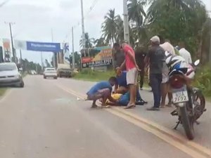 Colisão entre carro e moto deixa homem ferido na AL-101 Norte em São Miguel dos Milagres