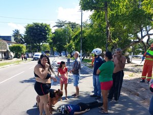 Motocicllista quebra o braço em acidente no Dique Estrada
