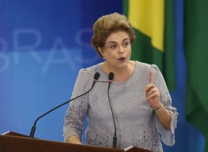Dilma dá cargos para tentar evitar afastamento de aliados do governo