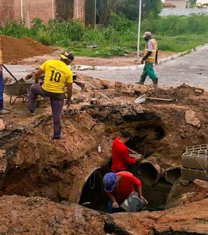Operação Quadra Chuvosa: Prefeitura recupera estradas atingidas por chuvas