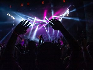 Covid-19: Alemanha vai fazer show com 4 mil pessoas para estudar transmissão