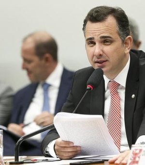 Presidente da CCJ pede mais prazo para votação da denúncia contra Temer