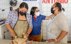 Gilvânia Barros inicia campanha na Feira Livre Tradicional, no Centro de Arapiraca