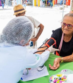 Prefeitura leva serviços de promoção à saúde gratuitos ao centro de Arapiraca