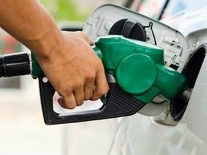 Preço médio da gasolina volta a subir em Arapiraca, segundo ANP