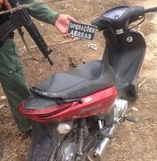 Com informações do Copom, policiais do Falcão 4 recuperam moto roubada