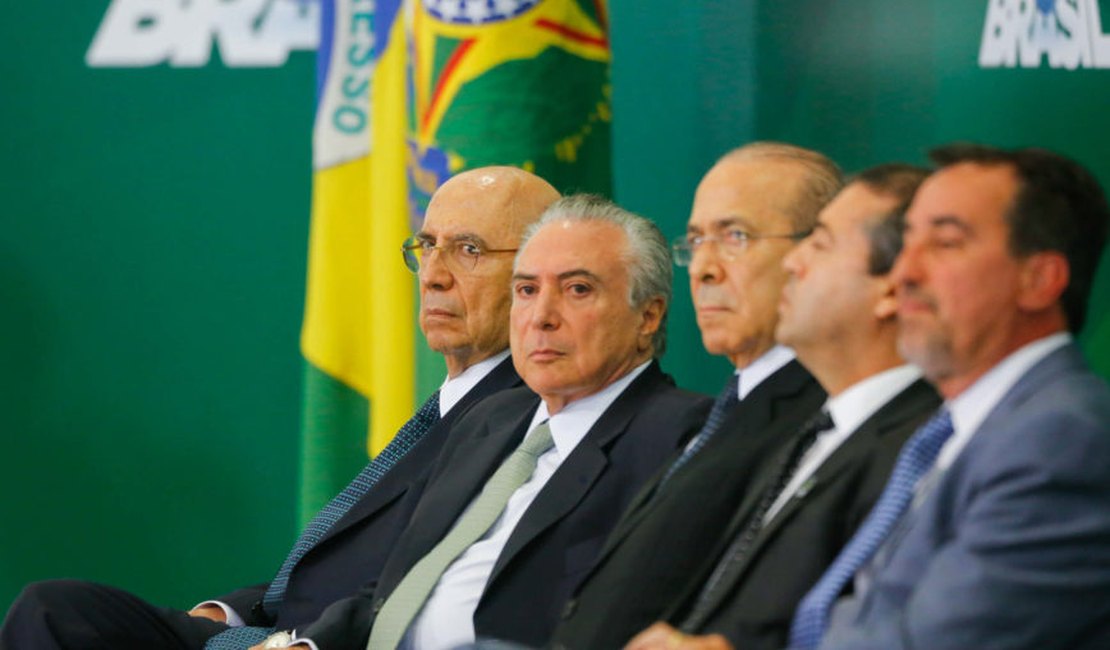 Se houver troca de governo, 5 ministros perdem foro privilegiado