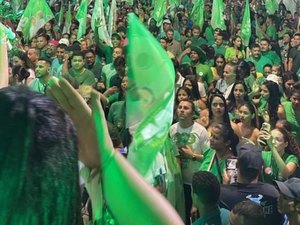 Messias se veste de verde; a um passo de sua reeleição, prefeito Marcos Silva realiza mega caminhada pelas principais ruas da cidade