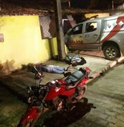 Viatura da polícia colide em residência durante perseguição a suspeitos de roubo