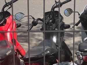 Dupla é flagrada furtando central eletrônica de motocicleta em Arapiraca