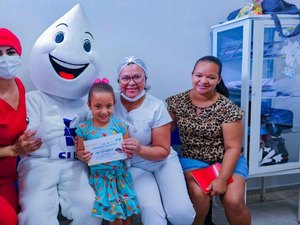 Arapiraquenses lotam unidades de saúde no Dia D de vacinação