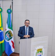 Vereadores comemoram fim da escala 6x1 e parabenizam professores por contribuição social