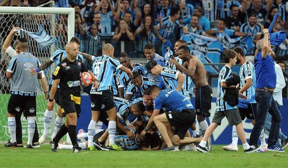 Nos pênaltis, Grêmio derrota Inter e conquista o bicampeonato gaúcho
