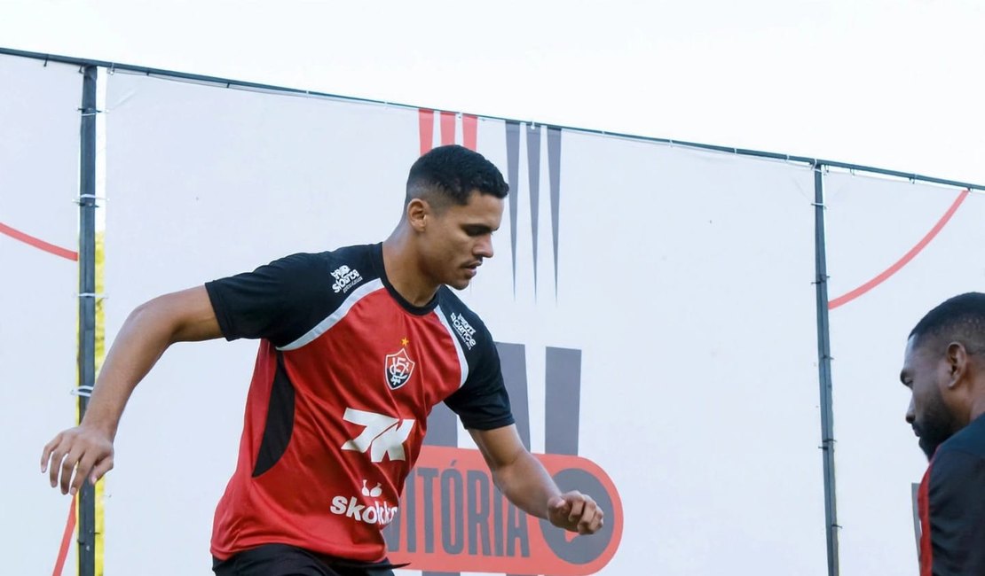 Vitória apresenta ex-atacante do ASA, Alex Bruno, para jogar a Série A