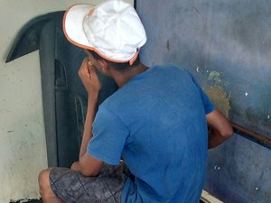 Adolescente é apreendido com drogas em mercado público