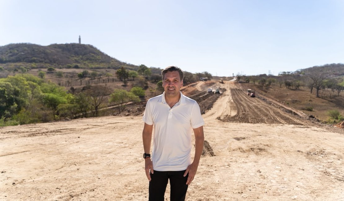 Isnaldo Bulhões garante recursos para novas estradas em Santana do Ipanema