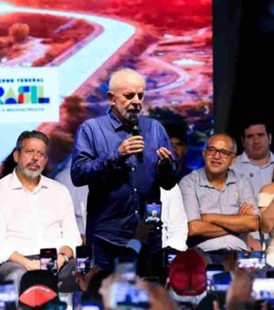 Lula recebe vaias em encontro de prefeitos e pede ‘civilidade’