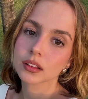 Grávida, Isa Scherer sofre acidente doméstico e relata susto