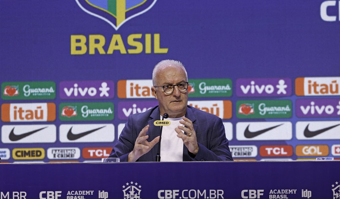 Dorival crava duas mudanças na escalação da Seleção contra o Chile