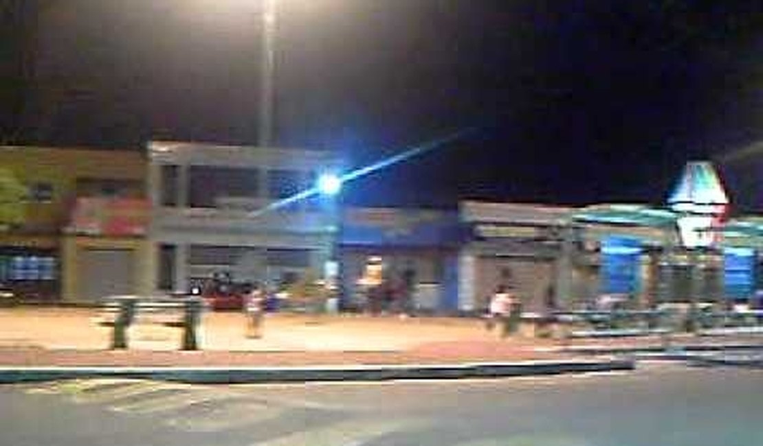 Jovem é executado a tiros no centro de Boca da Mata