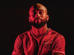 Clube de Regatas Brasil lança terceiro modelo de uniforme