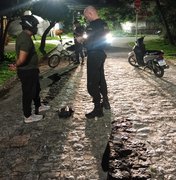 Polícia prende suspeitos de furtar veículo em estacionamento de shopping em Maceió