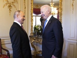 Joe Biden e Vladimir Putin conversarão neste sábado (12)