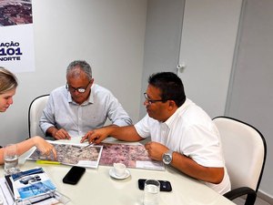 Deputada Cibele Moura e prefeito Josias Aprígio levam demandas de Minador do Negrão ao governo estadual
