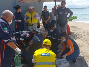 Turista de 59 anos é socorrido após passar mal na praia de Ponta Verde