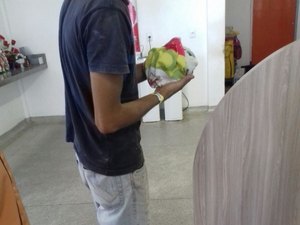 Marceneiro sofre acidente de trabalho e quase perde a mão