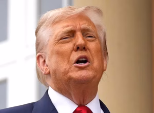 Trump corta financiamento a vacinas mRNA; medida afeta doenças controladas