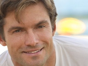 Aos 42 anos, Claudio Heinrich anuncia que será pai pela primeira vez