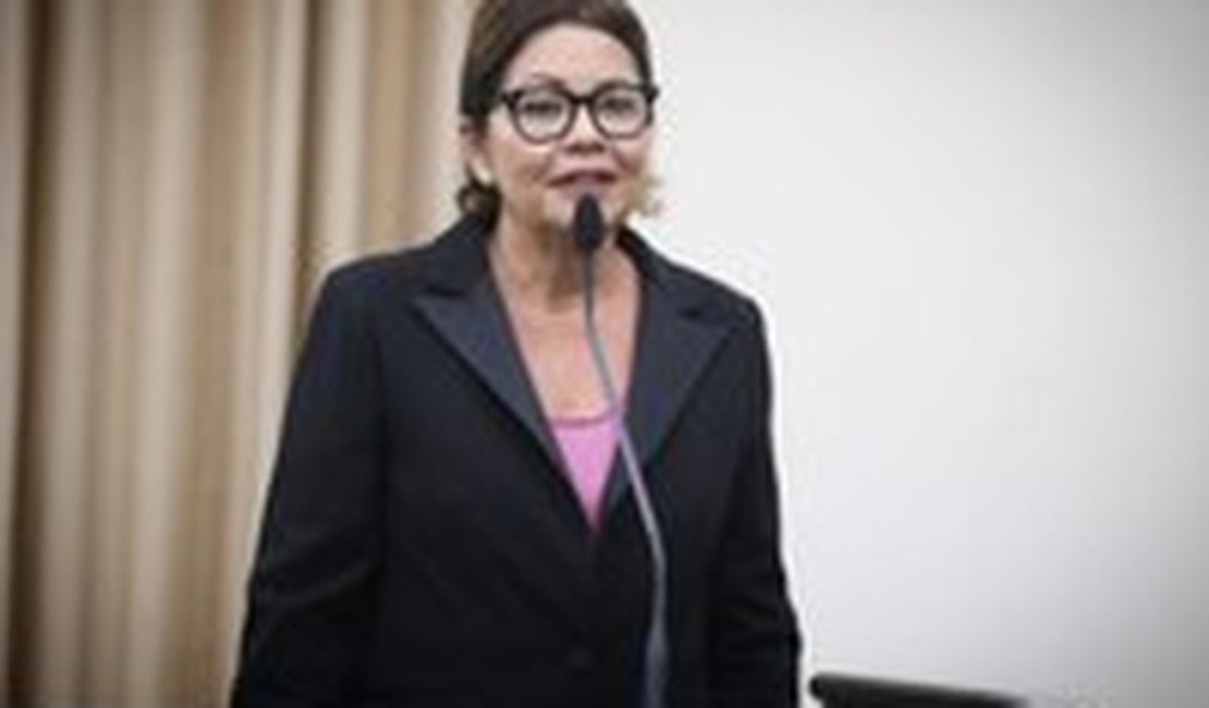 “Eu não estou substituindo o deputado Davi Davino Filho”, avisa Rose Davino