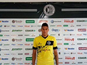 Atacante Josy é regularizado; Max Carrasco continua no DM