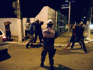 Lei Seca prende quatro embriagados e flagra 19 inabilitados em Maceió