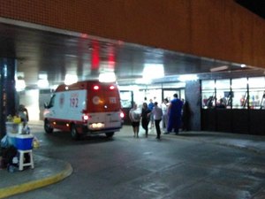 Criança de 2 anos é atingida por bala na cabeça durante aniversário da avó