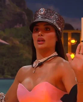 Ex-BBB Jordana rebate novos ataques sobre polêmica de cota racial