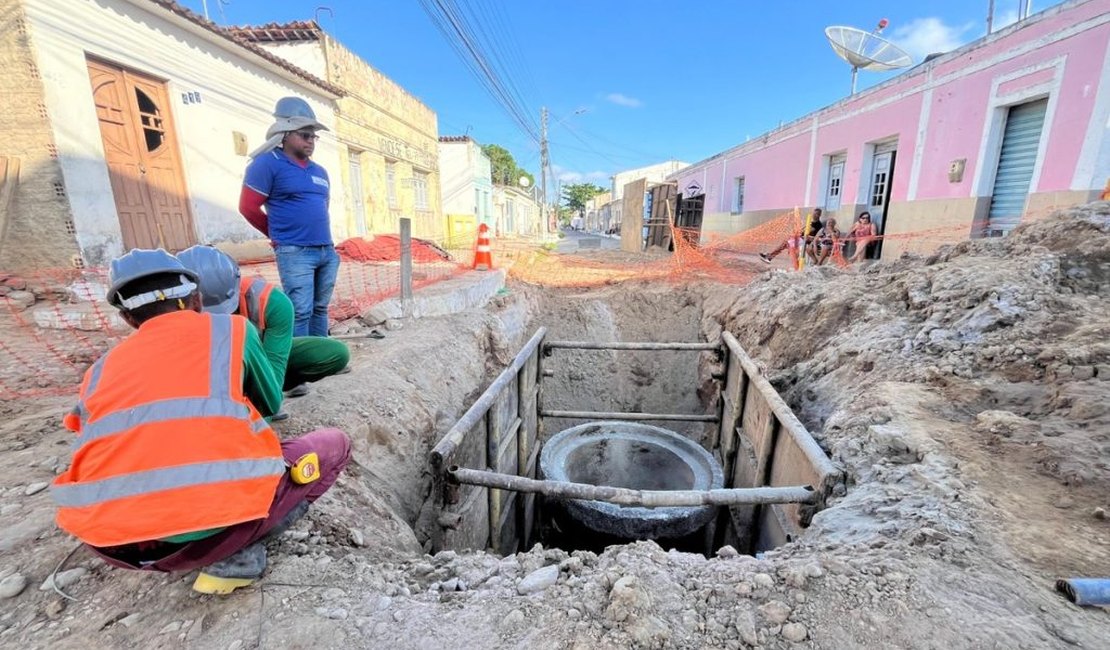 Centro Histórico de Penedo tem obras de esgotamento sanitário avançadas