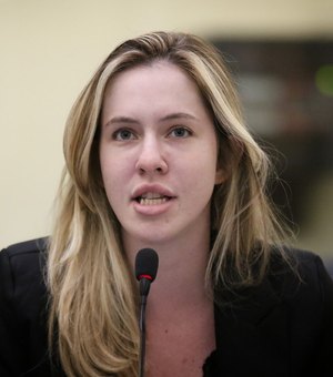 Cibele Moura repercute denúncia de pedofilia nas redes e defende projeto contra erotização infantil