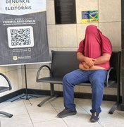 Homem é preso suspeito de compra de votos durante entrega de cestas básicas em Maceió